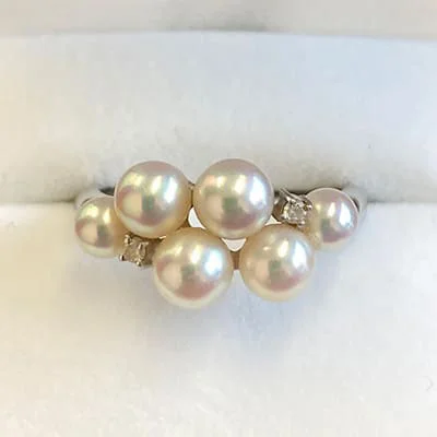 We bought Pearl Ring Pt900