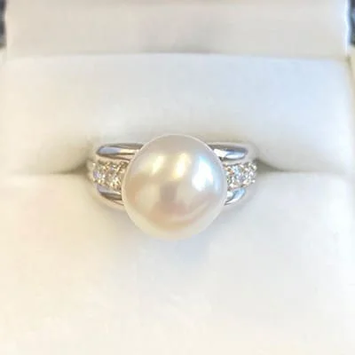 We bought Pearl Ring Pt900