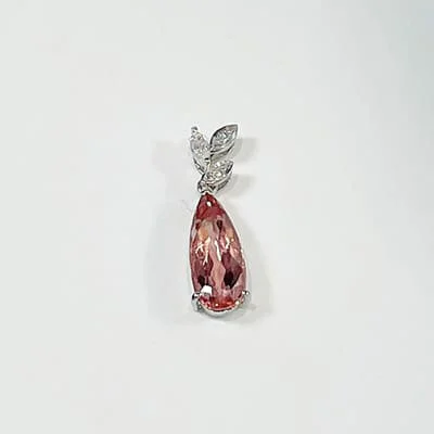 We bought Imperial Topaz Pendant 2.66ct Pt900